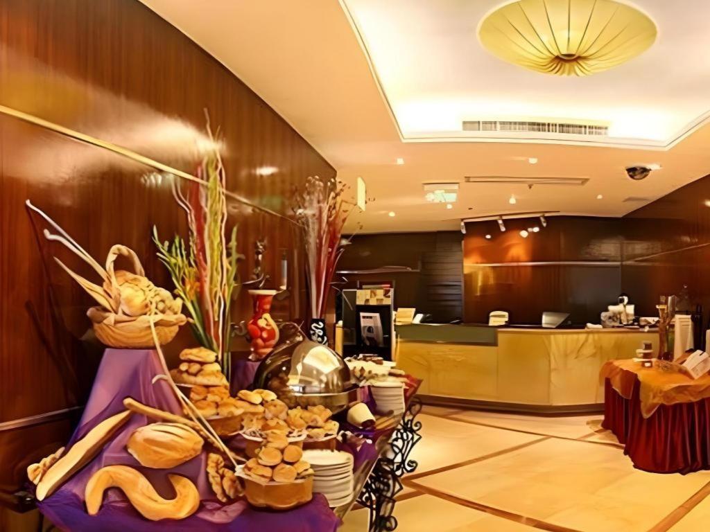 Jinan Silver Plaza Quancheng Hotel Zewnętrze zdjęcie